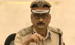 बंगाल में सत्ता परिवर्तन के बीच हिंसा का तांडव: 200 FIR दर्ज, 433 गिरफ्तार; चुनाव आयोग ने दिए उपद्रवियों पर सख्त कार्रवाई के आदेश बंगाल में सत्ता परिवर्तन के बीच हिंसा का तांडव: 200 FIR दर्ज, 433 गिरफ्तार; चुनाव आयोग ने दिए उपद्रवियों पर सख्त कार्रवाई के आदेश