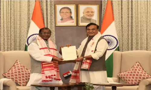 हिमंत बिस्व सरमा ने राज्यपाल लक्ष्मण को सौंपा इस्तीफा, नई सरकार के गठन तक रहेंगे कार्यवाहक मुख्यमंत्री हिमंत बिस्व सरमा ने राज्यपाल लक्ष्मण को सौंपा इस्तीफा, नई सरकार के गठन तक रहेंगे कार्यवाहक मुख्यमंत्री