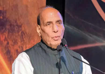ऑपरेशन सिंदूर की वर्षगांठ पर राजनाथ सिंह ने सेना के शौर्य को किया सलाम, बोले- हमारे सशस्त्र बल हर चुनौती को तैयार ऑपरेशन सिंदूर की वर्षगांठ पर राजनाथ सिंह ने सेना के शौर्य को किया सलाम, बोले- हमारे सशस्त्र बल हर चुनौती को तैयार