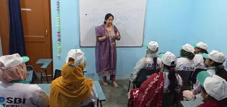 जम्मू-कश्मीर: डोडा में आरसेटी योजना से लड़कियां बन रहीं आत्मनिर्भर, टेलरिंग प्रशिक्षण से मिल रहा नया अवसर जम्मू-कश्मीर: डोडा में आरसेटी योजना से लड़कियां बन रहीं आत्मनिर्भर, टेलरिंग प्रशिक्षण से मिल रहा नया अवसर