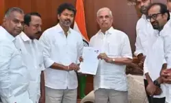 तमिलनाडु में सत्ता का बेवजह विवाद