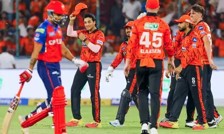 आईपीएल 2026: पंजाब किंग्स को हराकर एसआरएच बनी नंबर 1, ऑरेंज कैप और पर्पल कैप किसके पास? आईपीएल 2026: पंजाब किंग्स को हराकर एसआरएच बनी नंबर 1, ऑरेंज कैप और पर्पल कैप किसके पास?
