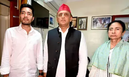 दीदी भाजपा की आंखों में खटकती हैं, ममता बनर्जी से मिलने के बाद बोले अखिलेश यादव दीदी भाजपा की आंखों में खटकती हैं, ममता बनर्जी से मिलने के बाद बोले अखिलेश यादव