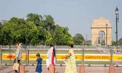 एनसीआर : बादलों और तेज हवाओं के बीच बढ़ेगा गर्मी का असर, अगले तीन दिनों में 38 डिग्री तक पहुंचेगा पारा
