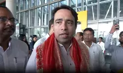 सुवेंदु अधिकारी के शपथ ग्रहण समारोह के लिए कोलकाता पहुंचे एनडीए नेता, जयंत चौधरी बोले- बंगाल की जनता का आभार सुवेंदु अधिकारी के शपथ ग्रहण समारोह के लिए कोलकाता पहुंचे एनडीए नेता, जयंत चौधरी बोले- बंगाल की जनता का आभार