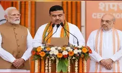 शुभेंदु अधिकारी बने पश्चिम बंगाल के नए मुख्यमंत्री; PM मोदी और अमित शाह की मौजूदगी में ली शपथ,पांच अन्य मंत्री भी मंत्रिमंडल में शामिल शुभेंदु अधिकारी बने पश्चिम बंगाल के नए मुख्यमंत्री; PM मोदी और अमित शाह की मौजूदगी में ली शपथ,पांच अन्य मंत्री भी मंत्रिमंडल में शामिल