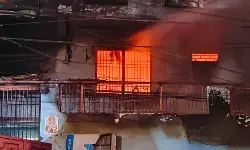 गाज़ियाबाद के पटेल नगर में भीषण अग्निकांड, एसी सर्विस सेंटर में लगी आग से बुजुर्ग की मौत गाज़ियाबाद के पटेल नगर में भीषण अग्निकांड, एसी सर्विस सेंटर में लगी आग से बुजुर्ग की मौत