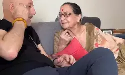 अनुपम खेर को दाढ़ी में देख मां को हुआ ‘बाबा’ वाला एहसास, एक्टर ने किया मजेदार वीडियो शेयर अनुपम खेर को दाढ़ी में देख मां को हुआ ‘बाबा’ वाला एहसास, एक्टर ने किया मजेदार वीडियो शेयर