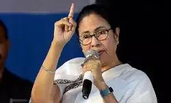 बंगाल की करारी हार से बदले ममता के तेवर, भाजपा को रोकने के लिए वाम के साथ भी जाने को तैयार बंगाल की करारी हार से बदले ममता के तेवर, भाजपा को रोकने के लिए वाम के साथ भी जाने को तैयार
