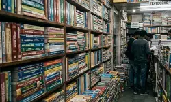 झारखंड के हजारीबाग में एनसीईआरटी की नकली किताबों के कारोबार का भंडाफोड़, तीन दुकानों पर एफआईआर दर्ज झारखंड के हजारीबाग में एनसीईआरटी की नकली किताबों के कारोबार का भंडाफोड़, तीन दुकानों पर एफआईआर दर्ज