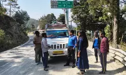 कनाताल में सरकारी राशन परिवहन में बड़ी अनियमितता उजागर, खाद्यान्न से भरे दो वाहन सीज कनाताल में सरकारी राशन परिवहन में बड़ी अनियमितता उजागर, खाद्यान्न से भरे दो वाहन सीज