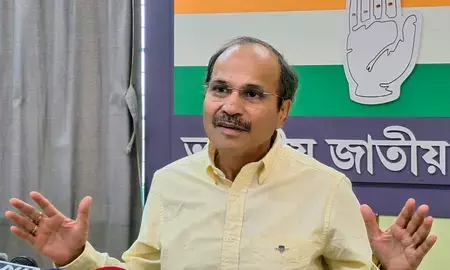 टीएमसी पार्षद भिष्मदेव कर्माकर गिरफ्तार, अधीर रंजन के चुनाव प्रचार में बाधा डालने का आरोप