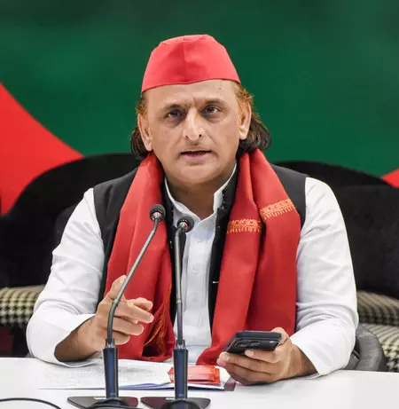 पीएम मोदी की अपील पर अखिलेश का तंज, बोले-चुनाव खत्म होते ही संकट याद आ गया पीएम मोदी की अपील पर अखिलेश का तंज, बोले-चुनाव खत्म होते ही संकट याद आ गया
