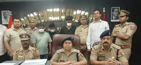 नोएडा में गाड़ी का शीशा तोड़कर लैपटॉप चोरी करने वाले गैंग का पर्दाफाश, तीन आरोपी गिरफ्तार नोएडा में गाड़ी का शीशा तोड़कर लैपटॉप चोरी करने वाले गैंग का पर्दाफाश, तीन आरोपी गिरफ्तार