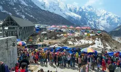चारधाम यात्रा: मौसम को देखते हुए सावधानी बरतने और सुरक्षित यात्रा की अपील चारधाम यात्रा: मौसम को देखते हुए सावधानी बरतने और सुरक्षित यात्रा की अपील