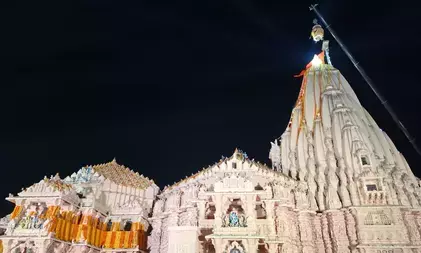सोमनाथ मंदिर के शिखर पर पहली बार होगा कुंभाभिषेक, प्रधानमंत्री मोदी होंगे शामिल सोमनाथ मंदिर के शिखर पर पहली बार होगा कुंभाभिषेक, प्रधानमंत्री मोदी होंगे शामिल