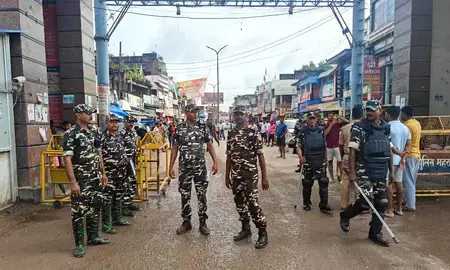 चीन के वाणिज्य दूतावास ने अपने नागरिकों को भारत में वैध दस्तावेज़ों के साथ प्रवेश करने की दी सलाह चीन के वाणिज्य दूतावास ने अपने नागरिकों को भारत में वैध दस्तावेज़ों के साथ प्रवेश करने की दी सलाह