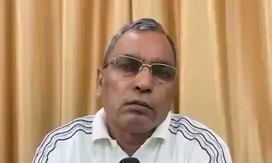जेल से बचने के लिए भाजपा नेताओं से चुपचाप मिलते हैं अखिलेश: ओपी राजभर का खनन घोटाले पर बड़ा दावा जेल से बचने के लिए भाजपा नेताओं से चुपचाप मिलते हैं अखिलेश: ओपी राजभर का खनन घोटाले पर बड़ा दावा