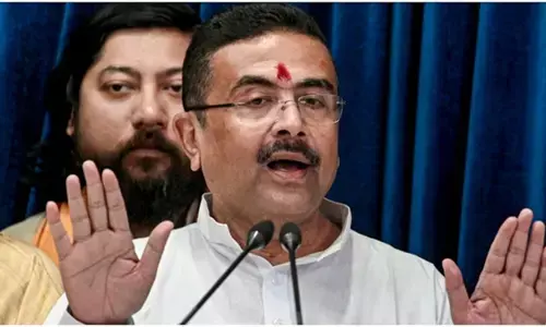 शुभेंदु अधिकारी का महिलाओं के लिए दो तोहफा... महिलाओं को हर महीने 3000 रुपये और बस यात्रा मुफ्त शुभेंदु अधिकारी का महिलाओं के लिए दो तोहफा... महिलाओं को हर महीने 3000 रुपये और बस यात्रा मुफ्त