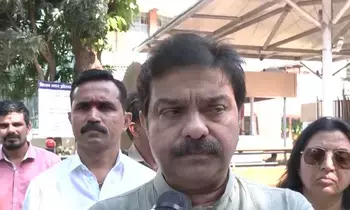 महाराष्ट्रः विशेषाधिकार समिति के सामने पेश हुईं सुषमा अंधारे, प्रसाद लाड ने पूछे 22 सवाल महाराष्ट्रः विशेषाधिकार समिति के सामने पेश हुईं सुषमा अंधारे, प्रसाद लाड ने पूछे 22 सवाल