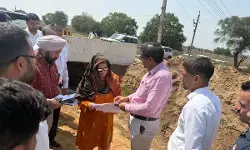 बधवाना वितरिका निरीक्षण: श्रुति चौधरी ने अधिकारियों को दिए सख्त निर्देश बधवाना वितरिका निरीक्षण: श्रुति चौधरी ने अधिकारियों को दिए सख्त निर्देश