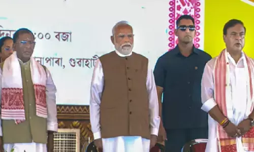लगातार दूसरी बार असम के मुख्यमंत्री बने हिमंत बिस्वा सरमा, पीएम मोदी के सामने ली शपथ लगातार दूसरी बार असम के मुख्यमंत्री बने हिमंत बिस्वा सरमा, पीएम मोदी के सामने ली शपथ