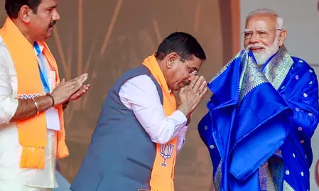 प्रह्लाद जोशी ने पीएम मोदी की आलोचना पर सिद्धारमैया को घेरा प्रह्लाद जोशी ने पीएम मोदी की आलोचना पर सिद्धारमैया को घेरा