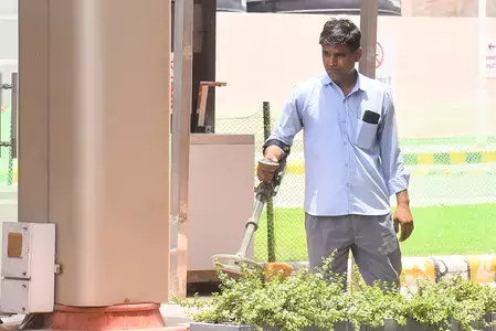 जयपुर के एसएमएस अस्पताल में बम की धमकी से हड़कंप, सुरक्षा एजेंसियां अलर्ट जयपुर के एसएमएस अस्पताल में बम की धमकी से हड़कंप, सुरक्षा एजेंसियां अलर्ट