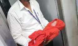 चलती ट्रेनों में दो गर्भवती महिलाओं ने बच्चियों को दिया जन्म, रेलवे कर्मचारियों की मदद से दोनों सुरक्षित