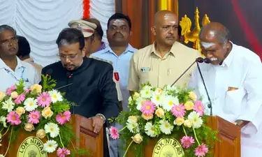 एन. रंगासामी ने पांचवी बार ली पुडुचेरी के सीएम पद की शपथ, ए नमशिवायम और मल्लादी कृष्ण राव भी बने मंत्री एन. रंगासामी ने पांचवी बार ली पुडुचेरी के सीएम पद की शपथ, ए नमशिवायम और मल्लादी कृष्ण राव भी बने मंत्री