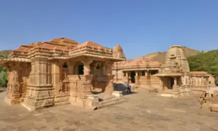 नारायण के सहस्रबाहु अवतार को समर्पित राजस्थान का 1000 साल पुराना भव्य मंदिर, क्यों पड़ा सास-बहू नाम? नारायण के सहस्रबाहु अवतार को समर्पित राजस्थान का 1000 साल पुराना भव्य मंदिर, क्यों पड़ा सास-बहू नाम?