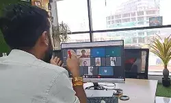 कारपूलिंग और वर्क फ्रॉम होम बन गया हथियार, आईटी सेक्टर के युवाओं ने पीएम मोदी की अपील को किया अमल कारपूलिंग और वर्क फ्रॉम होम बन गया हथियार, आईटी सेक्टर के युवाओं ने पीएम मोदी की अपील को किया अमल