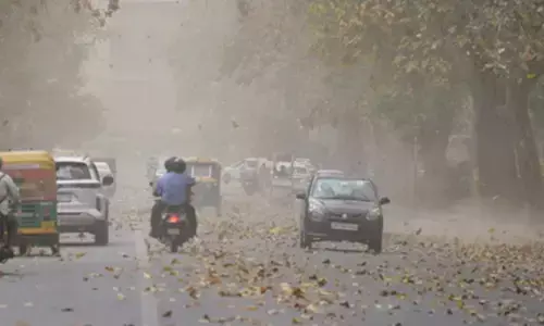 अभी दो दिन और आंधी-बारिश का असर, दिल्ली-यूपी से राजस्थान तक पश्चिमी विक्षोभ सक्रिय; जानें अगले 7 दिनों का मौसम अभी दो दिन और आंधी-बारिश का असर, दिल्ली-यूपी से राजस्थान तक पश्चिमी विक्षोभ सक्रिय; जानें अगले 7 दिनों का मौसम