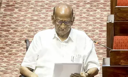 शरद पवार ने चीनी उद्योग के लिए रणनीतिक राहत की मांग की, निर्यात प्रतिबंध पर सवाल उठाए शरद पवार ने चीनी उद्योग के लिए रणनीतिक राहत की मांग की, निर्यात प्रतिबंध पर सवाल उठाए