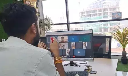 कारपूलिंग और वर्क फ्रॉम होम बन गया हथियार, आईटी सेक्टर के युवाओं ने पीएम मोदी की अपील को किया अमल
