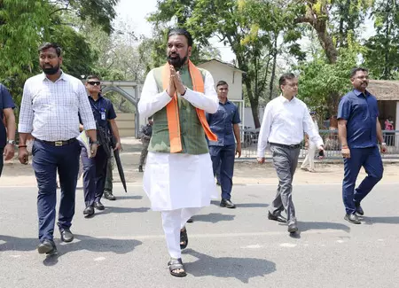 प्रधानमंत्री की फ्यूल सेविंग की अपील पर बिहार में नो व्हीकल डे मनाया गया प्रधानमंत्री की फ्यूल सेविंग की अपील पर बिहार में नो व्हीकल डे मनाया गया