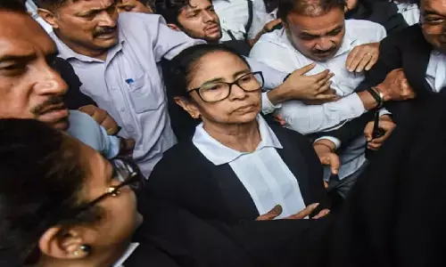 वकील बनना न पड़ जाए भारी, कागज नहीं दिखाए तो ममता के खिलाफ कैसा ऐक्शन? बार काउंसिल की जांच शुरू वकील बनना न पड़ जाए भारी, कागज नहीं दिखाए तो ममता के खिलाफ कैसा ऐक्शन? बार काउंसिल की जांच शुरू