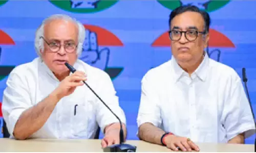 पेट्रोल-डीजल की कीमत बढ़ने पर कांग्रेस हमलावर, प्रधानमंत्री मोदी को बताया महंगाई मैन पेट्रोल-डीजल की कीमत बढ़ने पर कांग्रेस हमलावर, प्रधानमंत्री मोदी को बताया महंगाई मैन