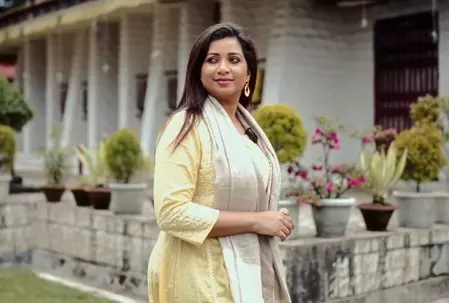 मधुबाला और किशोर कुमार की प्रेम कहानी के पीछे थीं आशा भोसले, श्रेया घोषाल ने सुनाया दिलचस्प किस्सा मधुबाला और किशोर कुमार की प्रेम कहानी के पीछे थीं आशा भोसले, श्रेया घोषाल ने सुनाया दिलचस्प किस्सा