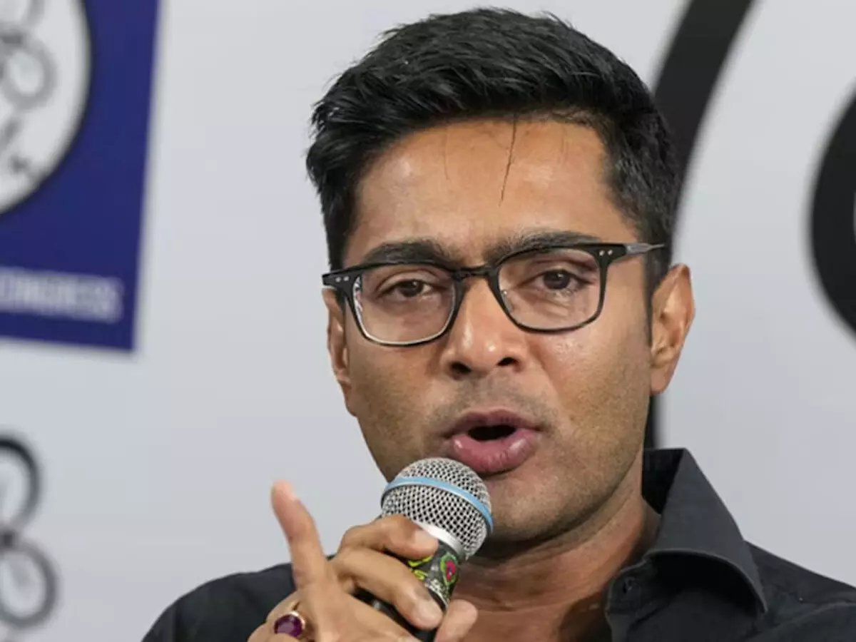 अभिषेक बनर्जी पर एफआईआर को टीएमसी ने बताया राजनीतिक बदला, भाजपा बोली- हेट स्पीच और भड़काऊ भाषा अभिषेक बनर्जी पर एफआईआर को टीएमसी ने बताया राजनीतिक बदला, भाजपा बोली- हेट स्पीच और भड़काऊ भाषा