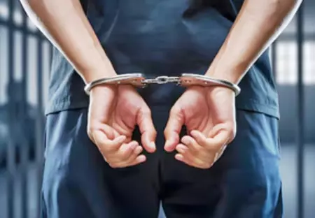 विशेष बेल्ट में सोने की 115 छड़ें छिपाकर लाया था यात्री, दिल्ली एयरपोर्ट पर कस्टम विभाग ने पकड़ा विशेष बेल्ट में सोने की 115 छड़ें छिपाकर लाया था यात्री, दिल्ली एयरपोर्ट पर कस्टम विभाग ने पकड़ा