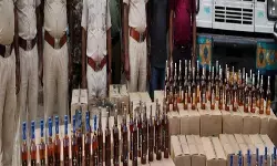 बिहार: गोपालगंज पुलिस ने 40 लाख रुपए की शराब जब्त की, एक गिरफ्तार बिहार: गोपालगंज पुलिस ने 40 लाख रुपए की शराब जब्त की, एक गिरफ्तार