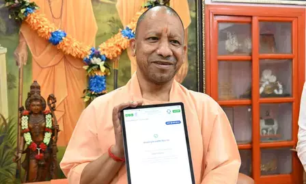मुख्यमंत्री योगी आदित्यनाथ ने भरा डिजिटल स्वगणना प्रपत्र, सहभागिता की अपील