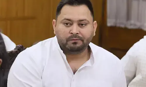 ब्लैकआउट ड्रिल पर तेजस्वी यादव का सरकार से सवाल, क्या नागरिकों की सुरक्षा के लिए बंकर बनाए जा रहे हैं ब्लैकआउट ड्रिल पर तेजस्वी यादव का सरकार से सवाल, क्या नागरिकों की सुरक्षा के लिए बंकर बनाए जा रहे हैं