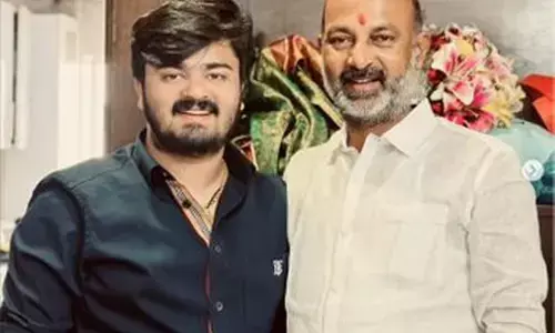 बेटे की अंतरिम जमानत याचिका खारिज होने पर मंत्री बंडी संजय बोले- मुझे न्याय व्यवस्था पर भरोसा है बेटे की अंतरिम जमानत याचिका खारिज होने पर मंत्री बंडी संजय बोले- मुझे न्याय व्यवस्था पर भरोसा है