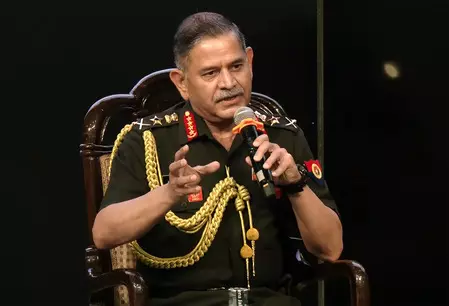 आर्मी चीफ जनरल द्विवेदी के बयान से तिलमिलाया पाकिस्तान, दी गीदड़भभकी आर्मी चीफ जनरल द्विवेदी के बयान से तिलमिलाया पाकिस्तान, दी गीदड़भभकी