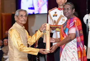 25 मई को पद्म पुरस्कार 2026 प्रदान करेंगी राष्ट्रपति द्रौपदी मुर्मू 25 मई को पद्म पुरस्कार 2026 प्रदान करेंगी राष्ट्रपति द्रौपदी मुर्मू