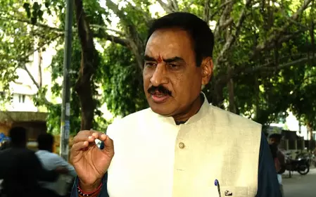 कांग्रेस का हिंदू विरोधी चरित्र छिपा नहीं, दिग्विजय सिंह पर वीएचपी नेता विनोद बंसल का पलटवार कांग्रेस का हिंदू विरोधी चरित्र छिपा नहीं, दिग्विजय सिंह पर वीएचपी नेता विनोद बंसल का पलटवार