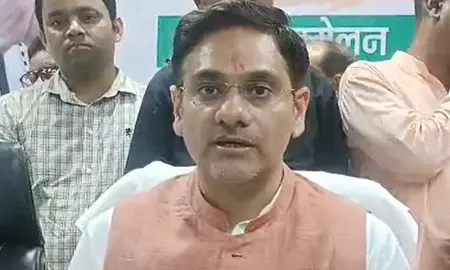 उत्तराखंड: कैबिनेट मंत्री सौरभ बहुगुणा ने जसपुर में किया बास्केटबॉल कोर्ट का उद्घाटन उत्तराखंड: कैबिनेट मंत्री सौरभ बहुगुणा ने जसपुर में किया बास्केटबॉल कोर्ट का उद्घाटन