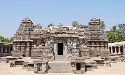 तारे के आकार का नारायण को समर्पित विशेष मंदिर, देवालय में विराजमान सुंदर केशव तारे के आकार का नारायण को समर्पित विशेष मंदिर, देवालय में विराजमान सुंदर केशव